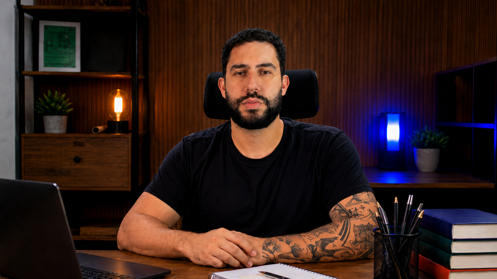 Matheus Augusto demonstra como estudar para concurso por questões.